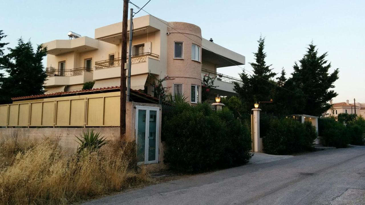 Lovely 2-Bedroom Apartment At Greek Riviera วารี ภายนอก รูปภาพ