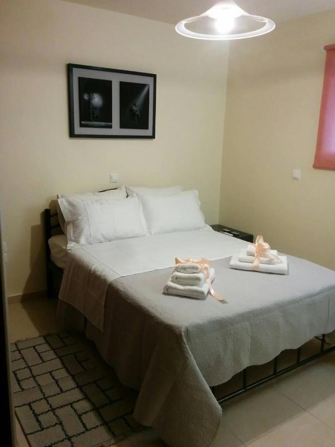 Lovely 2-Bedroom Apartment At Greek Riviera วารี ภายนอก รูปภาพ